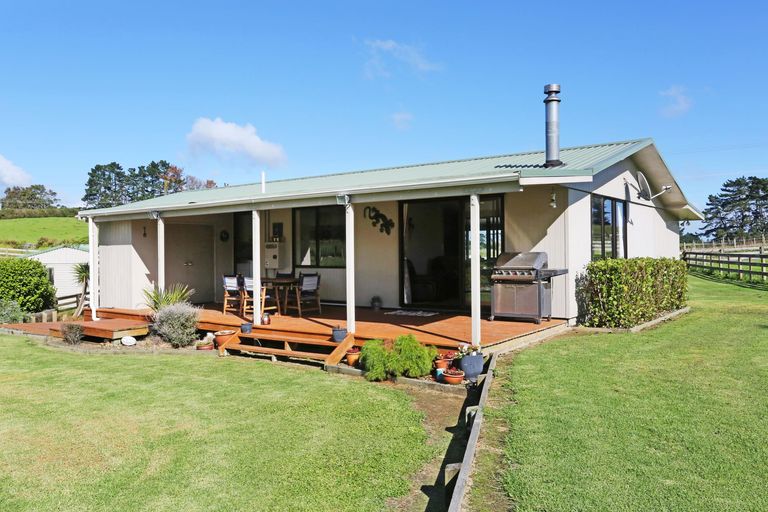 Photo of property in 110 Reid Road, Glenbrook, Waiuku, 2681