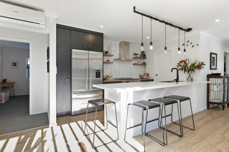 Photo of property in 15 Pimelea Street, Papamoa Beach, Papamoa, 3118