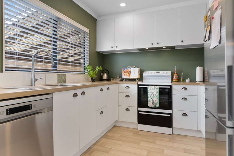 Photo of property in 38b Bell Road, Western Heights, Rotorua, 3015