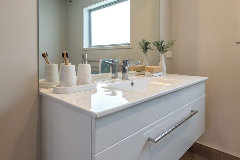 Photo of property in 19 Sea View Road, Ostend, Waiheke Island, 1081