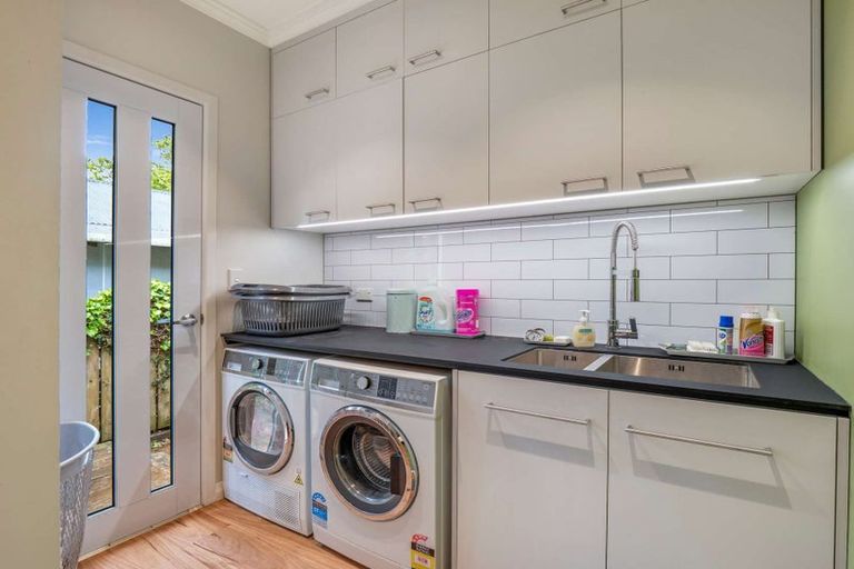 Photo of property in 17 Godwin Crescent, College Estate, Whanganui, 4500