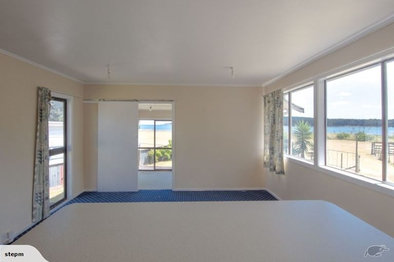 Photo of property in 64 Maunsell Road, Port Waikato, Tuakau, 2695