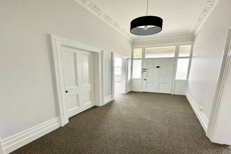 Photo of property in 23 Royal Crescent, Saint Kilda, Dunedin, 9012