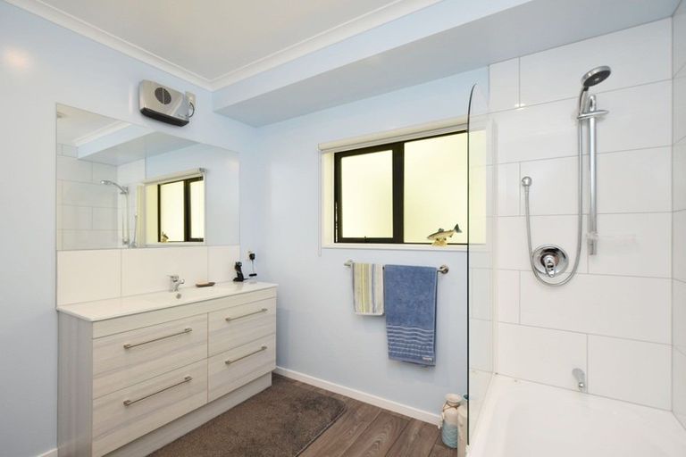 Photo of property in 126 Grant Road, Otatara, Invercargill, 9879