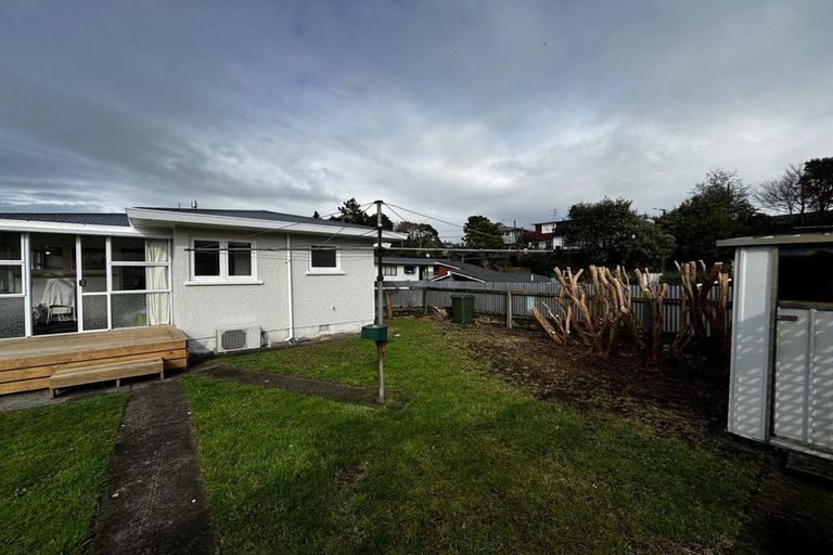 Photo of property in 92 Brois Street, Frankleigh Park, New Plymouth, 4310
