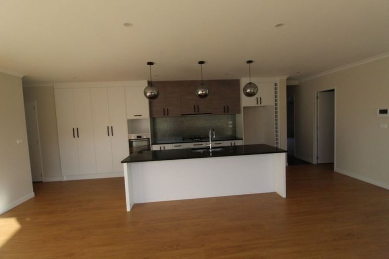 Photo of property in 7 Grove Way, Riverhead, 0820