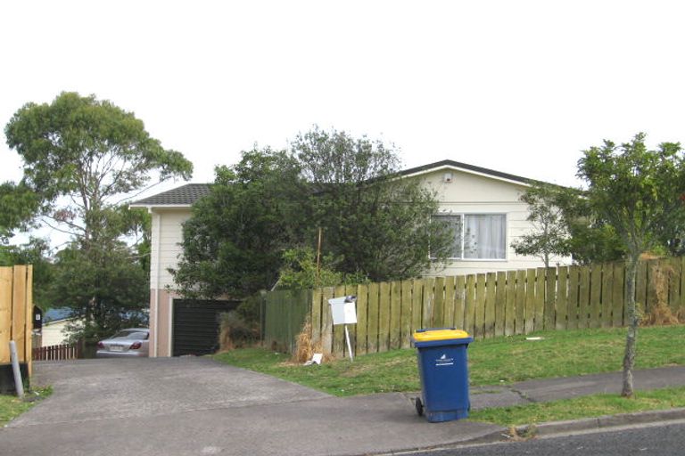 Photo of property in 3 Mona Vale, West Harbour, Auckland, 0618