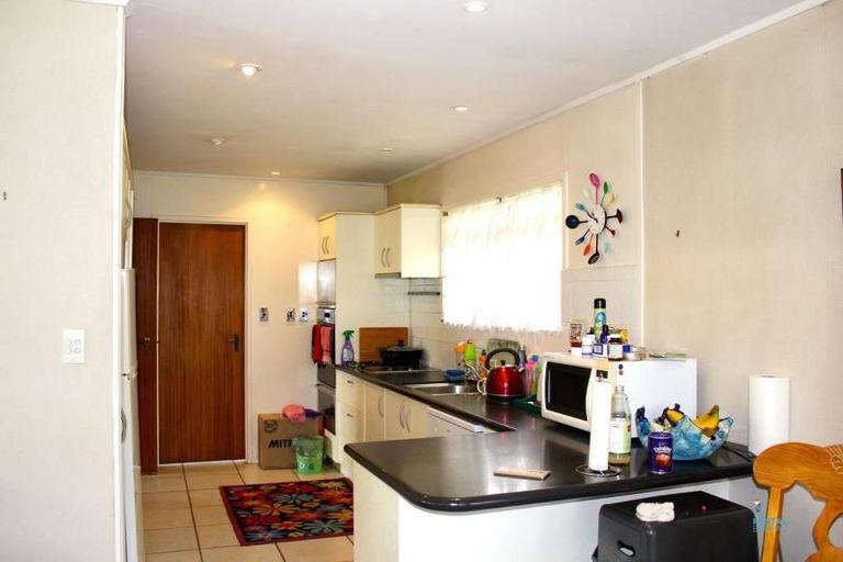 Photo of property in 5 Matuhi Rise, Henderson, Auckland, 0612