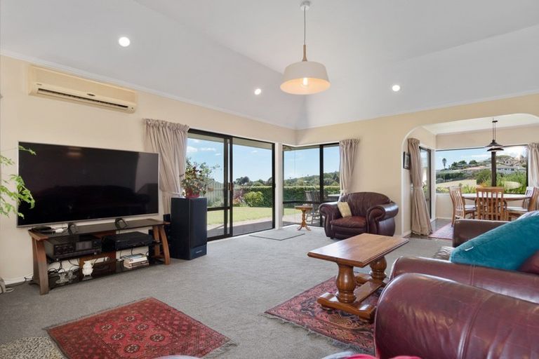 Photo of property in 15 James Cook Drive, Welcome Bay, Tauranga, 3112