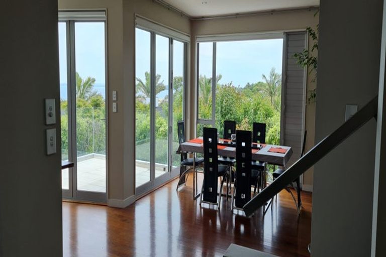 Photo of property in 5a Aberdeen Road, Castor Bay, Auckland, 0620