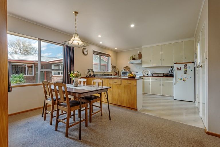 Photo of property in 9 Panako Place, Awapuni, Palmerston North, 4412