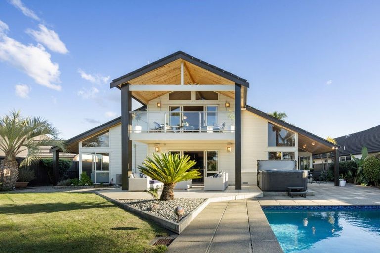 Photo of property in 15 The Esplanade, Huntington, Hamilton, 3210