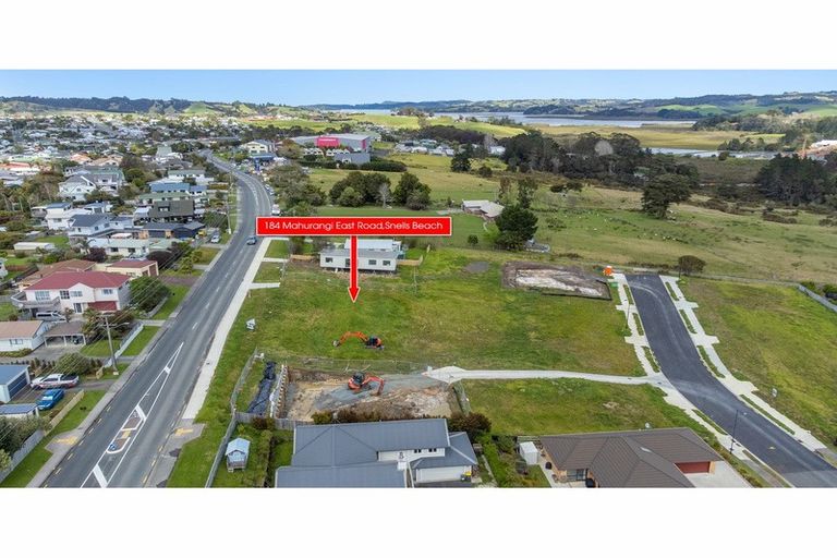 Photo of property in 184 Mahurangi East Road, Snells Beach, 0920