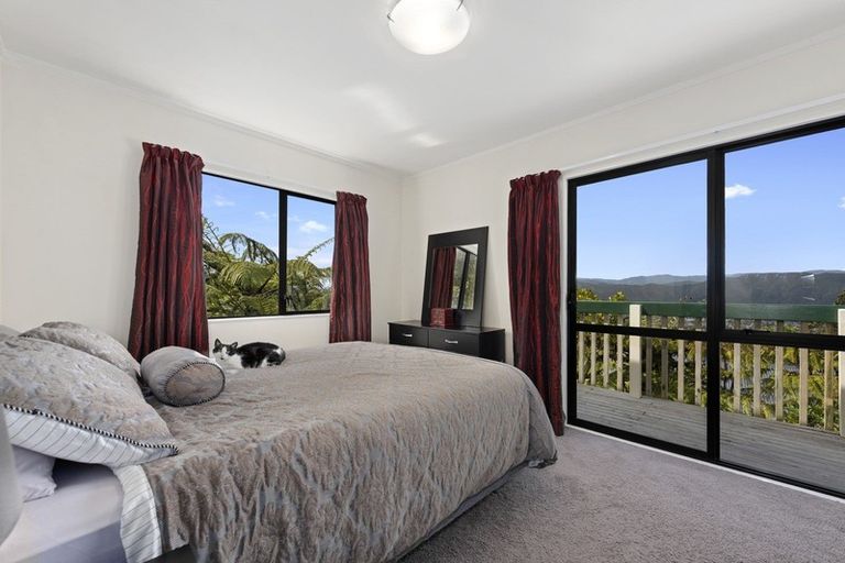 Photo of property in 59 Pokohiwi Road, Normandale, Lower Hutt, 5010