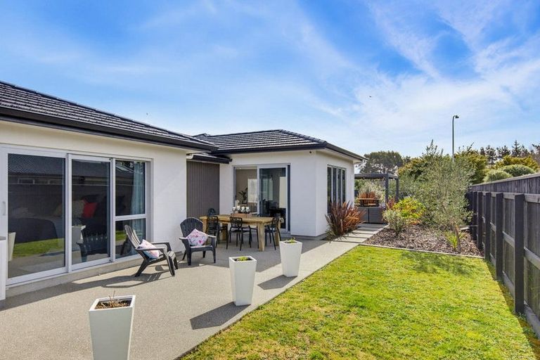 Photo of property in 18 Petrel Close, Paraparaumu Beach, Paraparaumu, 5032