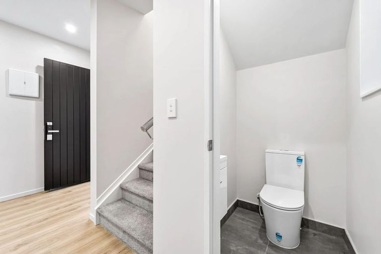 Photo of property in 6/33 Colwill Road, Massey, Auckland, 0614