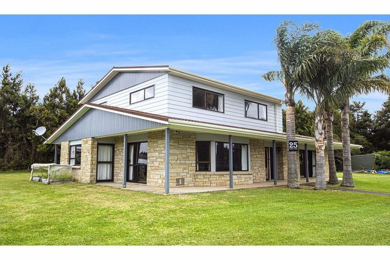 Photo of property in 25 Camelot Court, Maungatapere, Whangarei, 0179