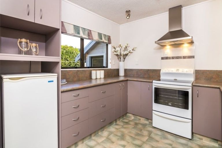 Photo of property in 3a Dorothy Drive, Acacia Bay, Taupo, 3330