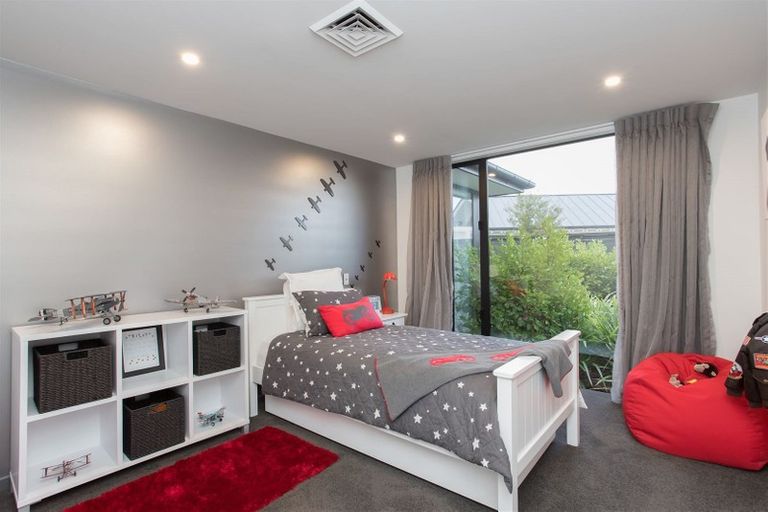 Photo of property in 24 East Stream Lane, Northwood, Christchurch, 8051