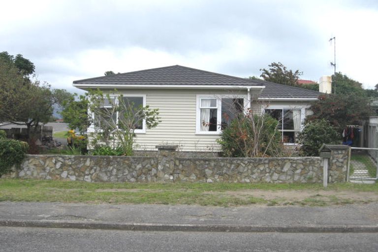 Photo of property in 22 Ngaio Road, Raumati Beach, Paraparaumu, 5032