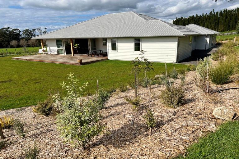 Photo of property in 22 Lone Gum Lane, Kerikeri, 0230