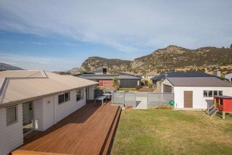 Photo of property in 2 Poppy Lane, Albert Town, Wanaka, 9305