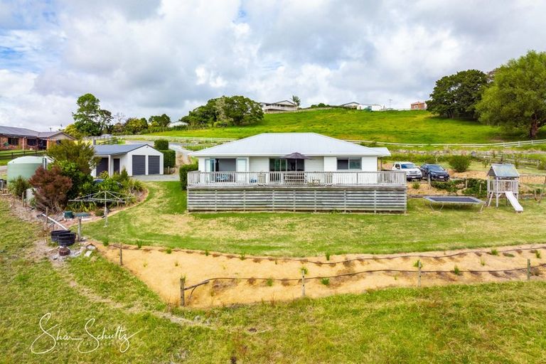 Photo of property in 20 Matai Drive, Maungaturoto, 0520