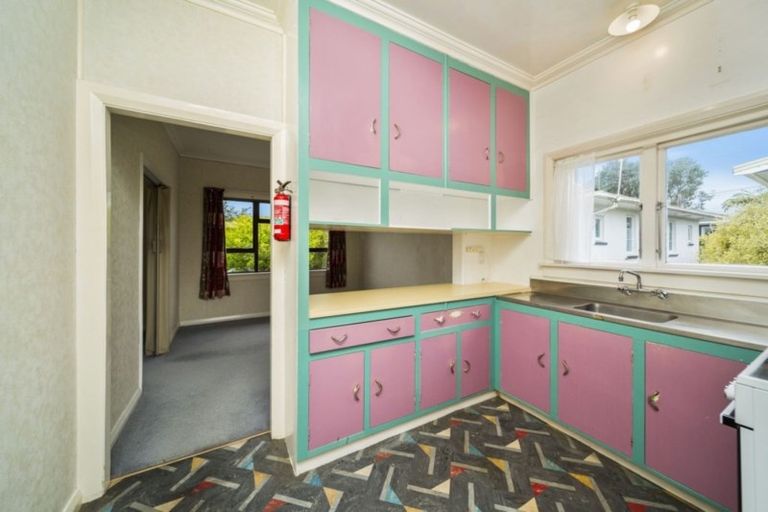 Photo of property in 13 Selwyn Street, Lower Vogeltown, New Plymouth, 4310