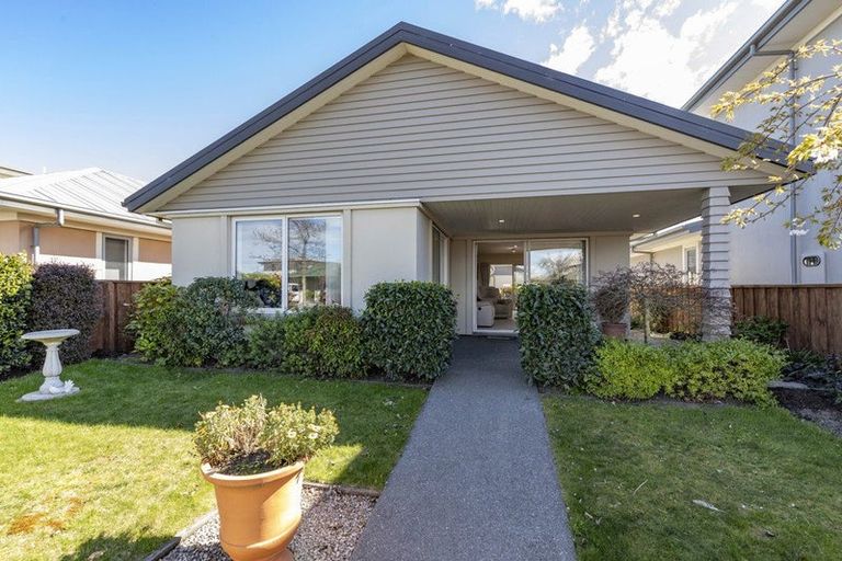 Photo of property in 84 Pegasus Boulevard, Pegasus, 7612