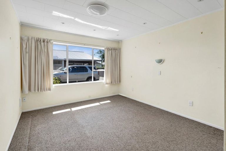 Photo of property in 14a Tokomaru Street, Welbourn, New Plymouth, 4312