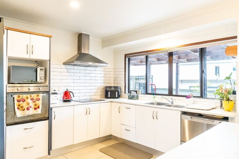 Photo of property in 1 Melfort Place, Nawton, Hamilton, 3200