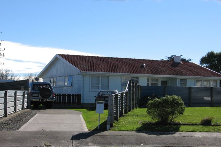 Photo of property in 18 Rutland Place, Milson, Palmerston North, 4414