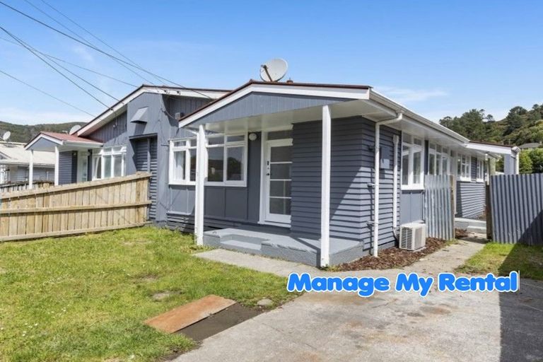Photo of property in 35 Hanson Grove, Stokes Valley, Lower Hutt, 5019