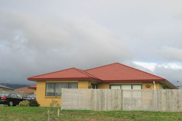 Photo of property in 32 Monarch Place, Paraparaumu Beach, Paraparaumu, 5032