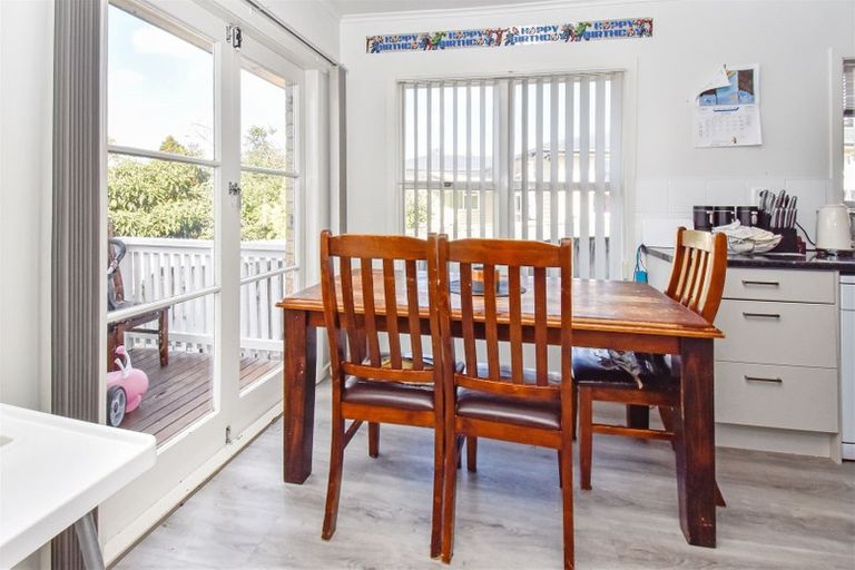 Photo of property in 1/415 Great South Road, Opaheke, Papakura, 2113