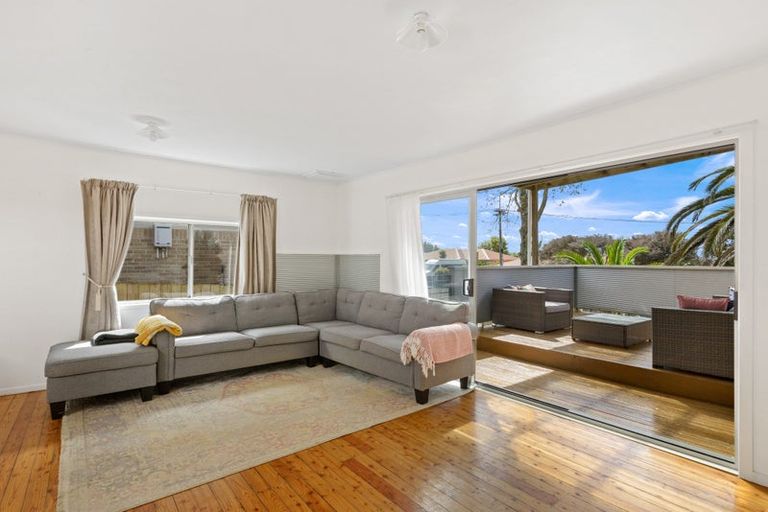 Photo of property in 29 Elliston Crescent, Stanmore Bay, Whangaparaoa, 0932