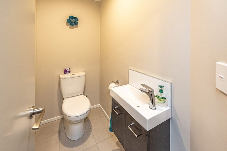 Photo of property in Caversham Park, 2/19 Caversham Road, Westmere, Whanganui, 4501