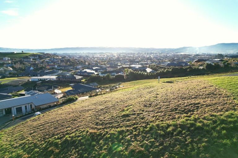 Photo of property in 8 Carnea Heights, Mosgiel, 9024