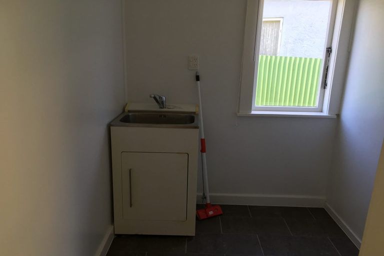 Photo of property in 1/27 Forest Hill Road, Henderson, Auckland, 0612