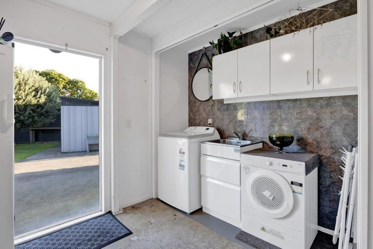 Photo of property in 283 Glover Road, Hawera, 4610