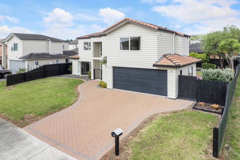 Photo of property in 30 Erne Crescent, East Tamaki, Auckland, 2016