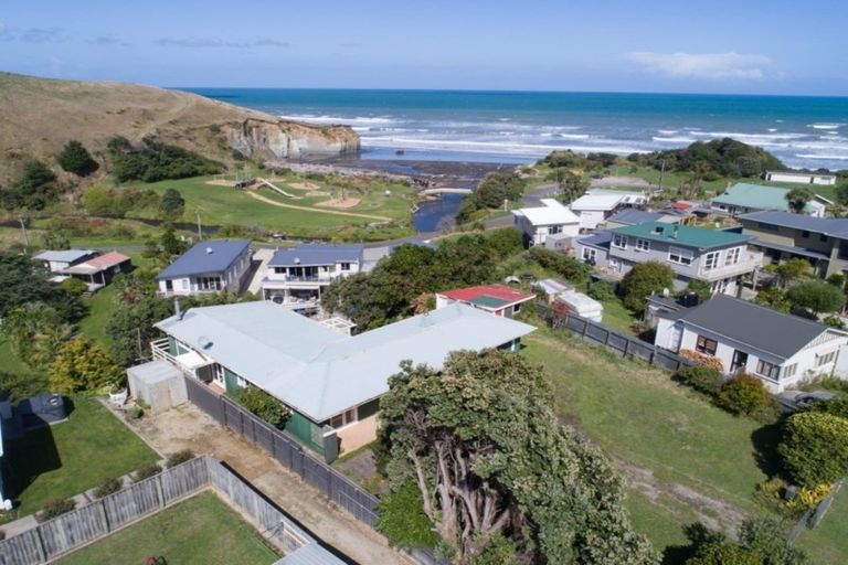 Photo of property in 12 Mowhanau Drive, Kai Iwi, Whanganui, 4574