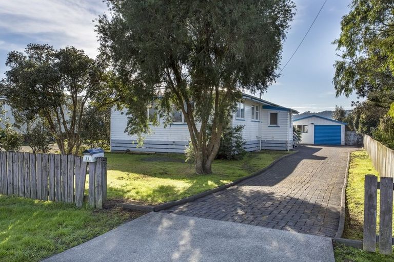 Photo of property in 55 Parakai Avenue, Parakai, 0830