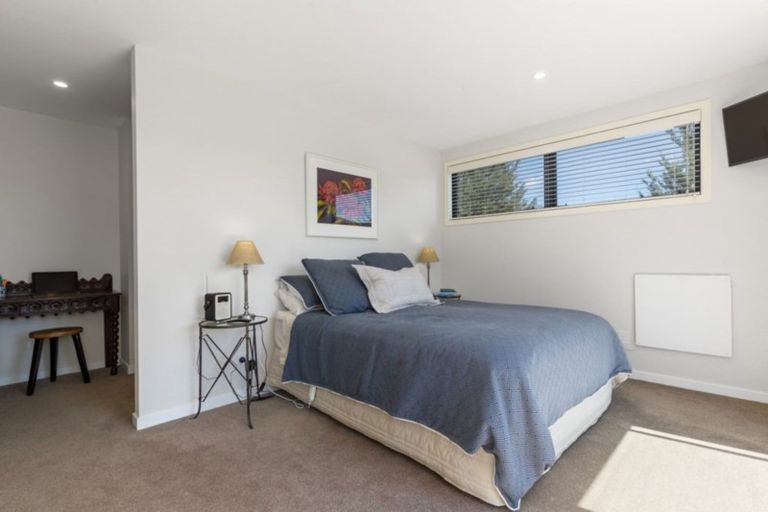 Photo of property in 40 Mcadam Drive, Jacks Point, Queenstown, 9371