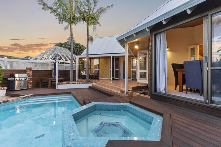 Photo of property in 77a The Parade, Bucklands Beach, Auckland, 2012