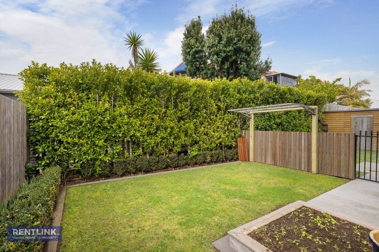 Photo of property in 6 Otira Close, Papamoa Beach, Papamoa, 3118