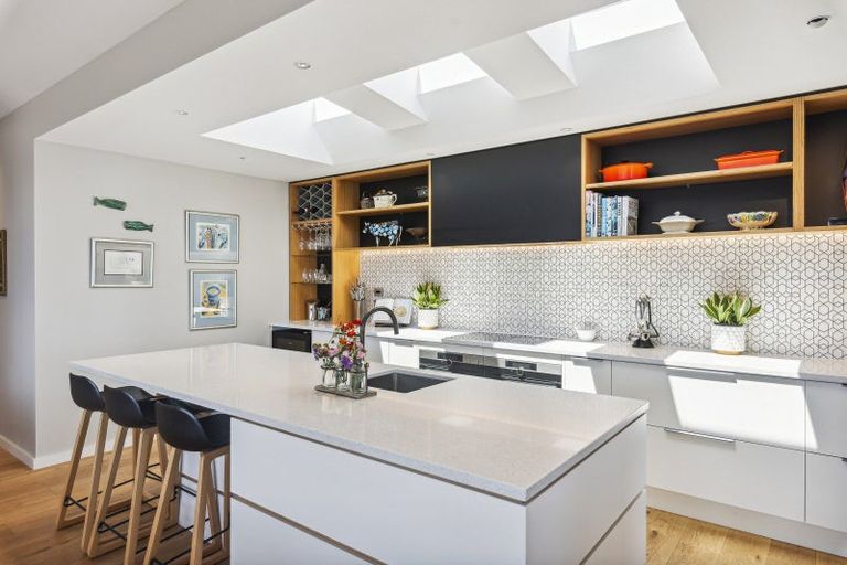 Photo of property in 15 Karekare Road, Raumati South, Paraparaumu, 5032