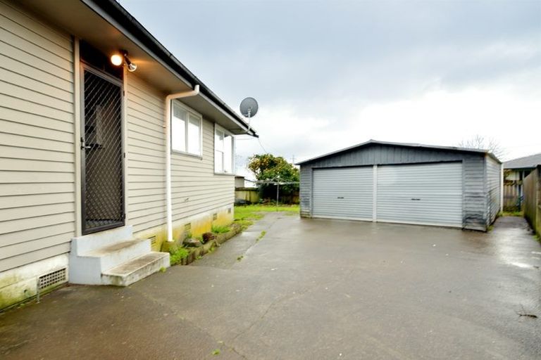 Photo of property in 102 Boundary Road, Clover Park, Auckland, 2019