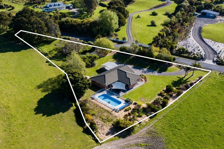 Photo of property in 24 Finlayson Road, Matarau, Whangarei, 0176