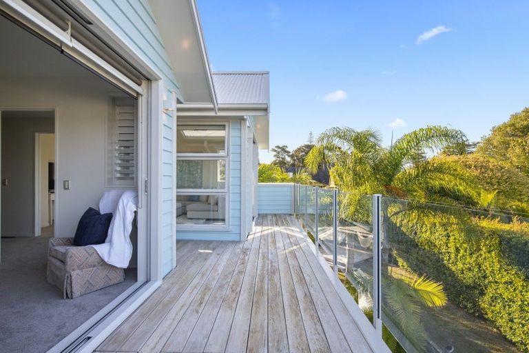 Photo of property in 34 Oceania Place, Mellons Bay, Auckland, 2014